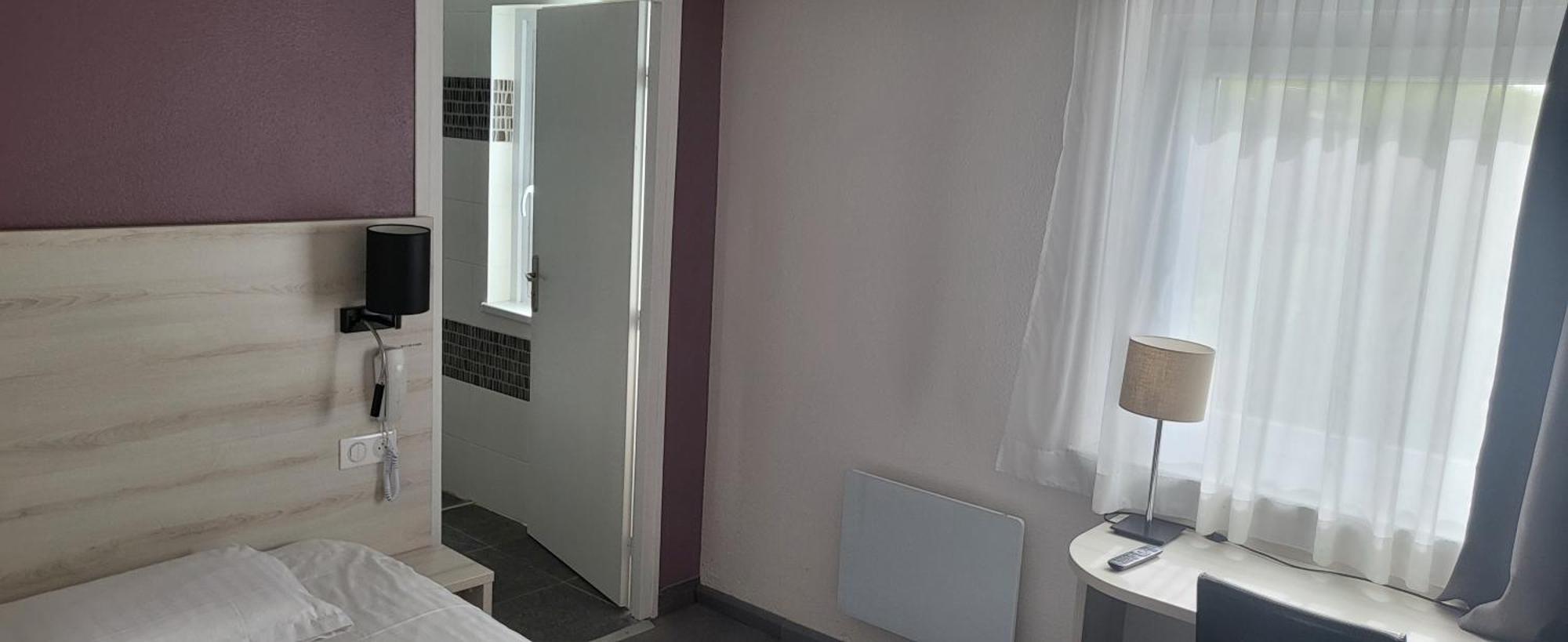 Kyriad Lille Est - Villeneuve D'Ascq Bagian luar foto